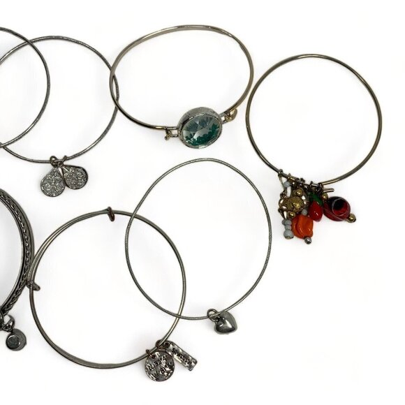 Lot of 8 Assorted Silver Tone Charm Bracelets Expandable - Picture 4 of 11